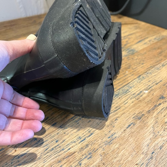Tretorn Black Rubber Rain Boots – Approx. Size 7 US (see insole for reference) - Picture 9 of 10